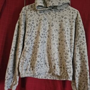 Gray Leopard Print Hoodie **5/30**